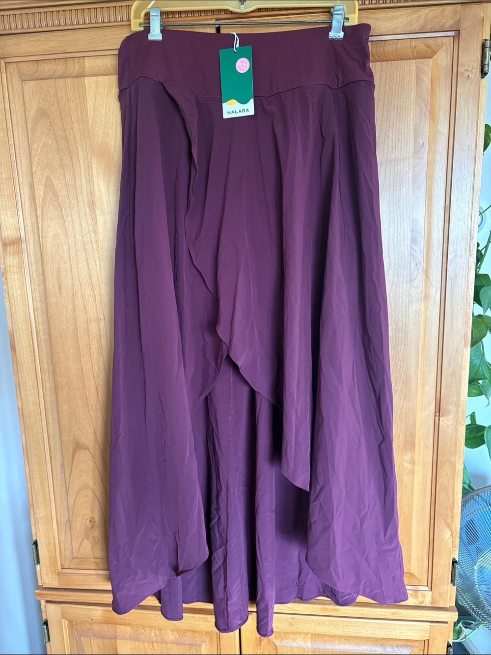 HALARA Plum Asymmetrical High-Low Skirt